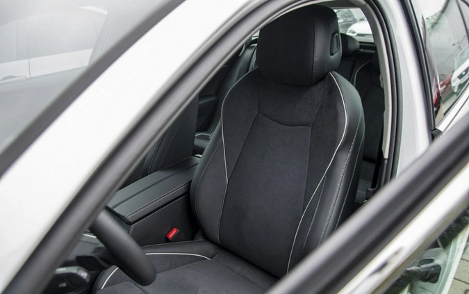 Volkswagen Passat cena 206100 przebieg: 5, rok produkcji 2024 z Wyśmierzyce małe 631